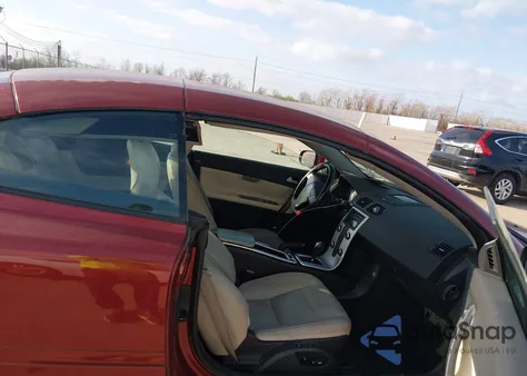 2011 Volvo C70 T5 из США, поврежденный, VIN YV1672MC8BJ107858